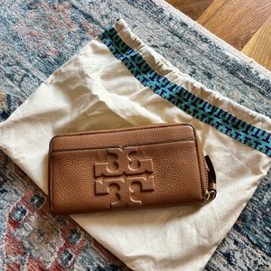 Tory Burch wallet